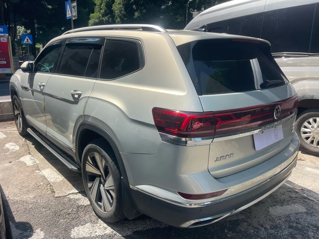 Volkswagen 2022 Tuang 2.0TSI 380TSI 4WD Respect Deluxe Automatic Transmission 5