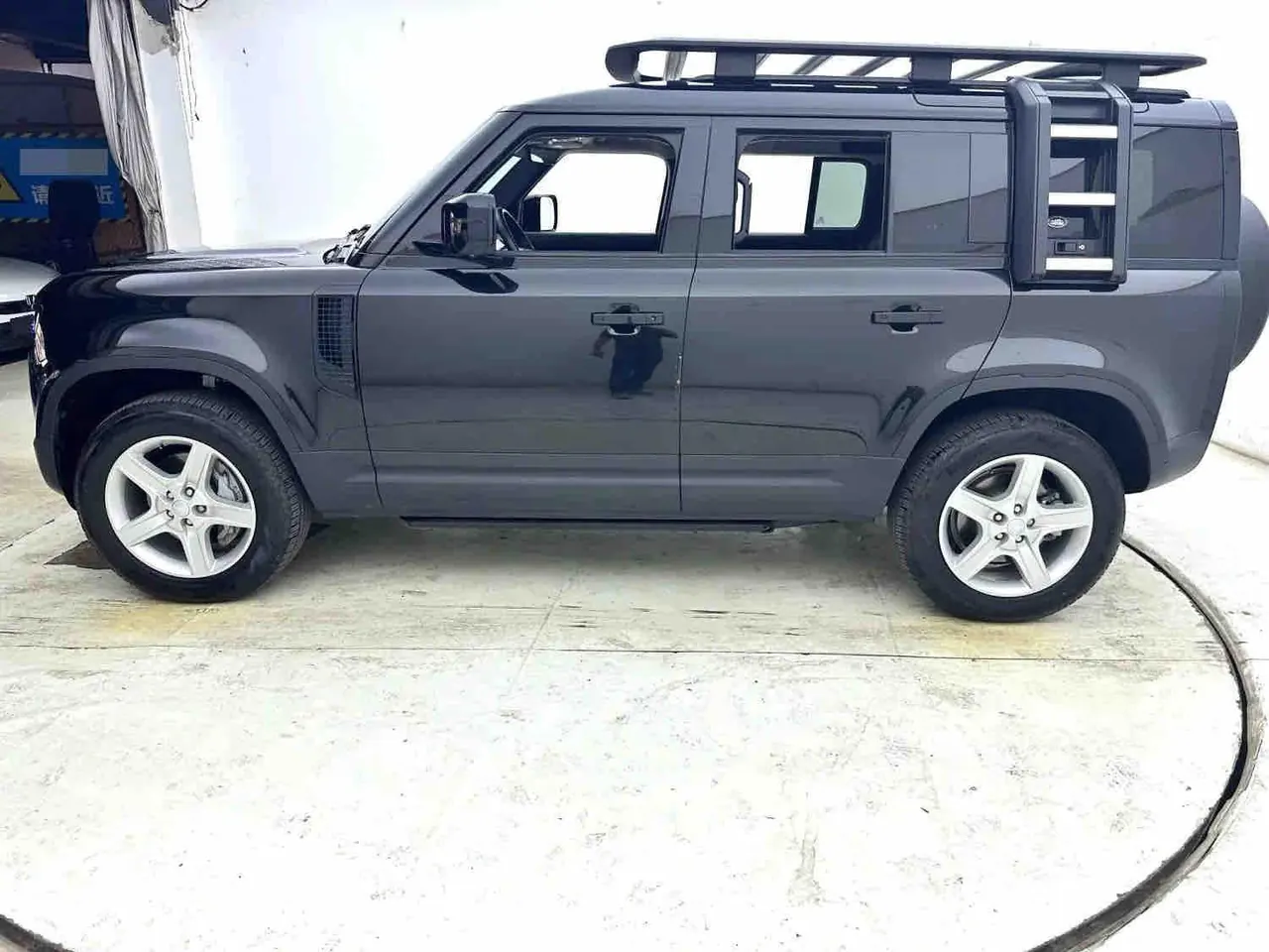 Land Rover Guard (Imported) 2020 Guard 110 3.0T P400 HSE Automatic Gear 5