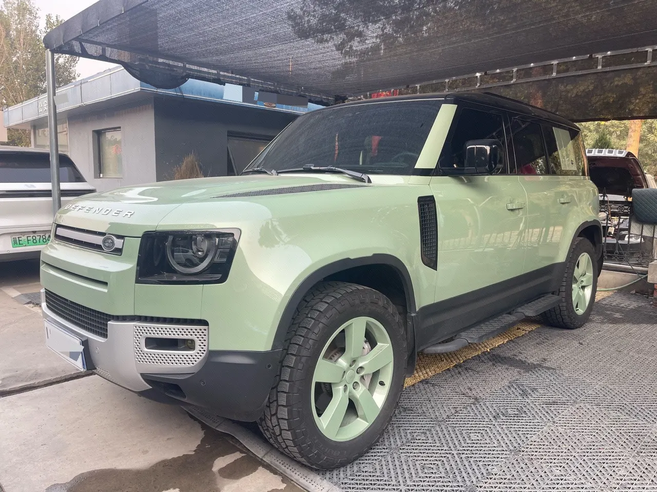 Land Rover Guard (Imported) 2023 Guard 110 48V 3.0T P400 75th Anniversary Legendary Automatic Gear - View 1
