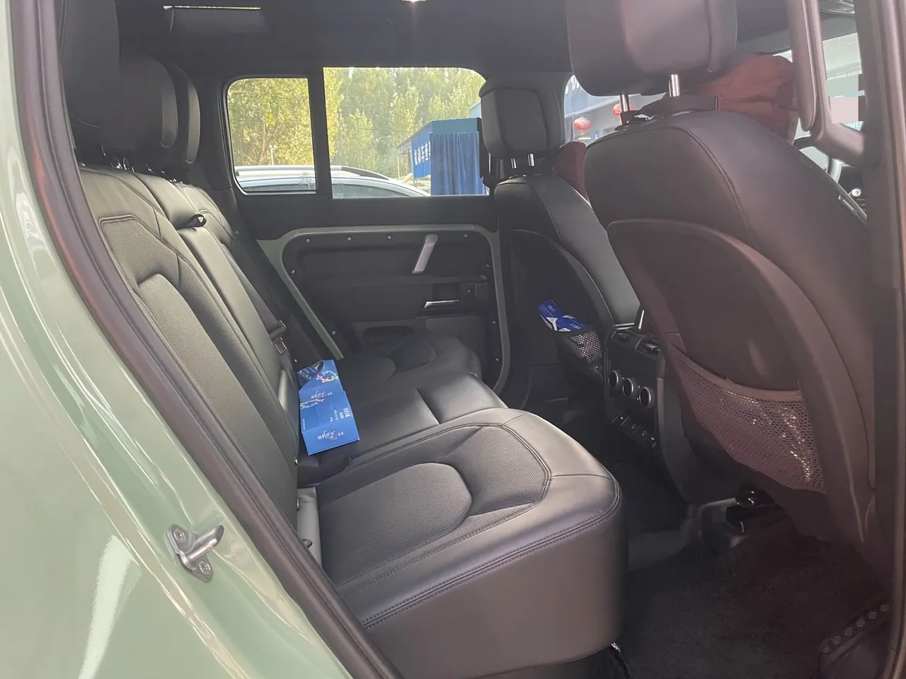 Land Rover Guard (Imported) 2023 Guard 110 48V 3.0T P400 75th Anniversary Legendary Automatic Gear 6