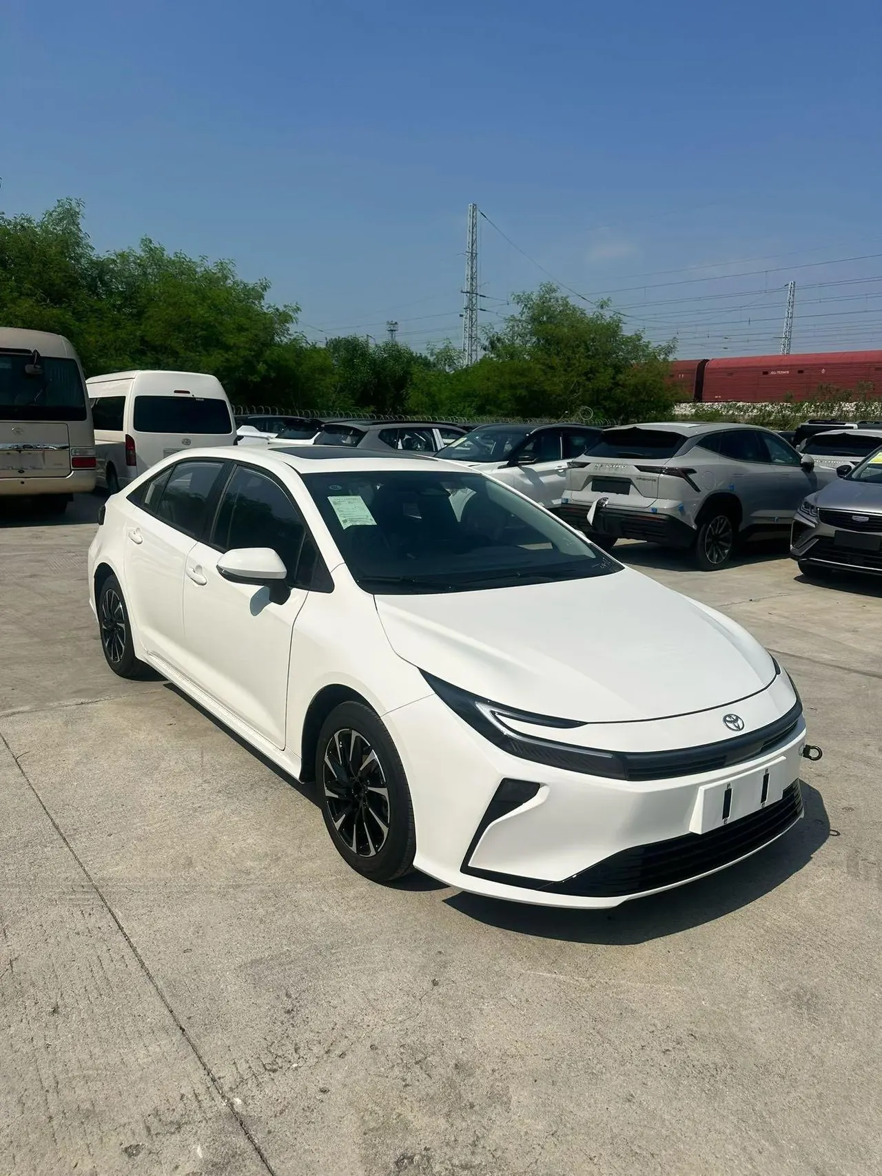 Toyota 2026 Corolla Hybrid 1.8 CVT Elite Automatic 3