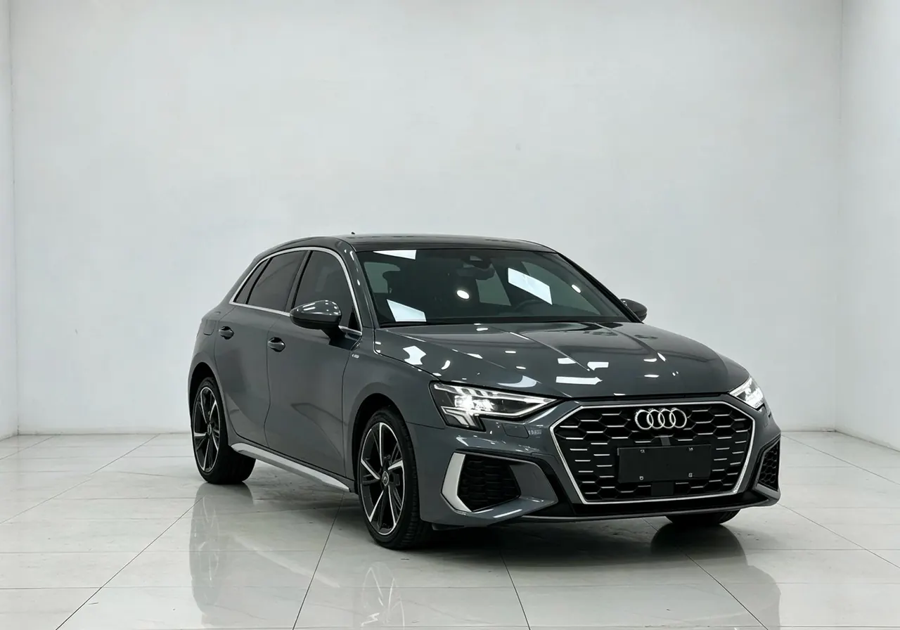 Audi 2022 A3 Sportback 1.4TFSI 35TFSI Fashion Sports Automatic 3