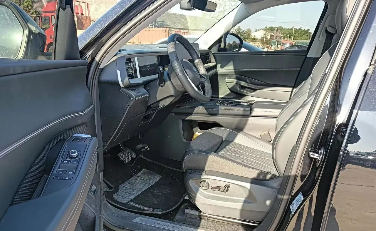 Volkswagen 2026 Touang Pro 2.0TSI 450TSI Four-wheel Drive Vertical and Horizontal Automatic Gear 5