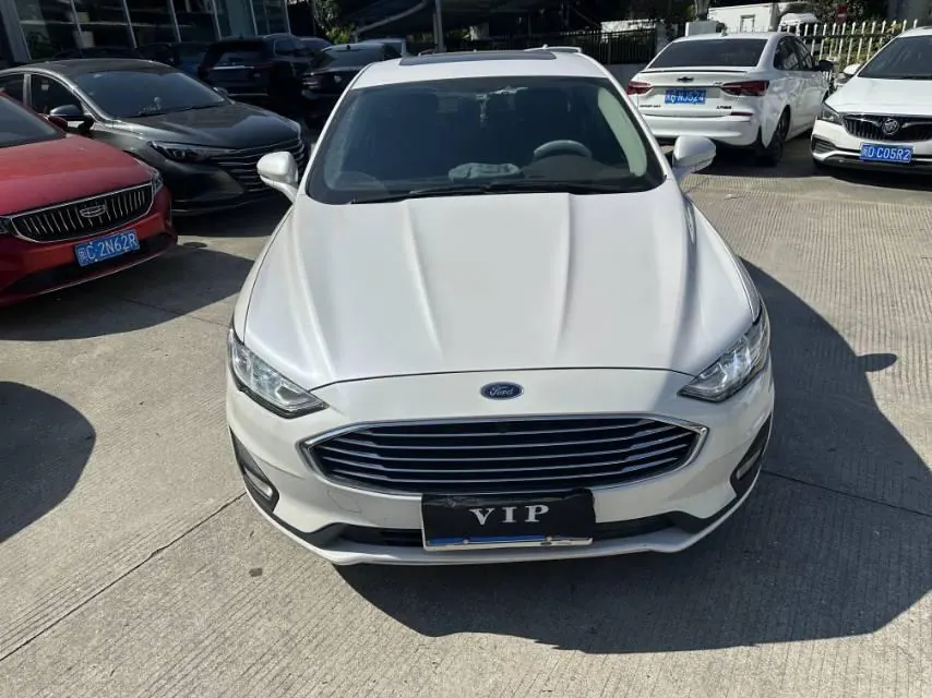 Ford 2020 Mondeo 2.0T EcoBoost 200 luxury automatic gear 2