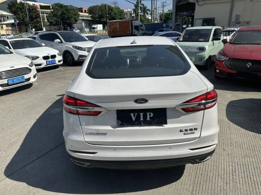 Ford 2020 Mondeo 2.0T EcoBoost 200 luxury automatic gear 5
