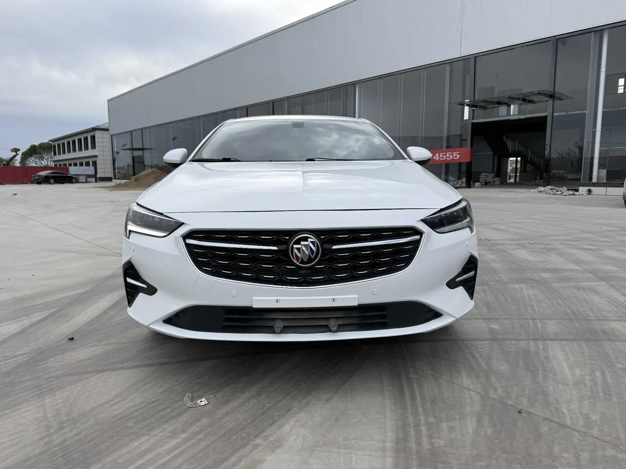Buick 2020 Regal 1.5T 552T Elite Automatic Gear 2