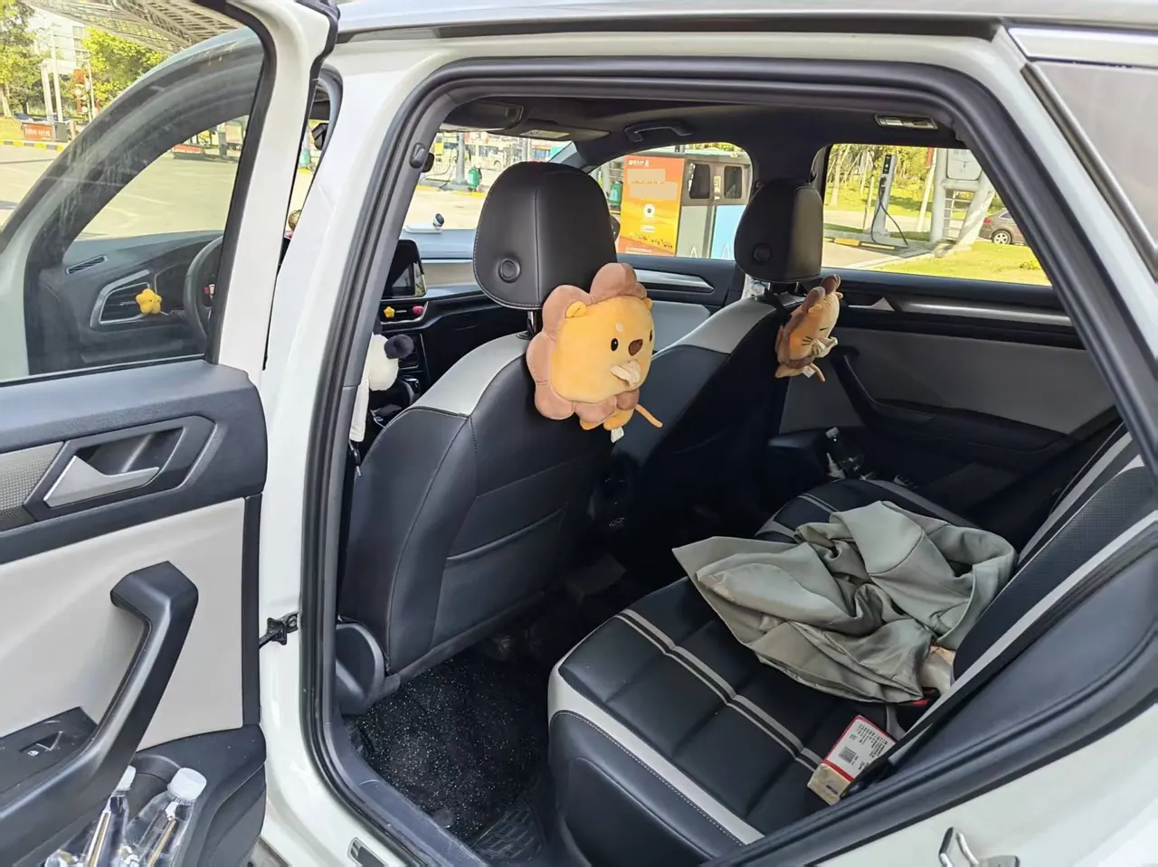 Volkswagen 2023 Tange 1.5TSI 300TSI Two-Drive Chen Guang Edition Automatic Gear 5