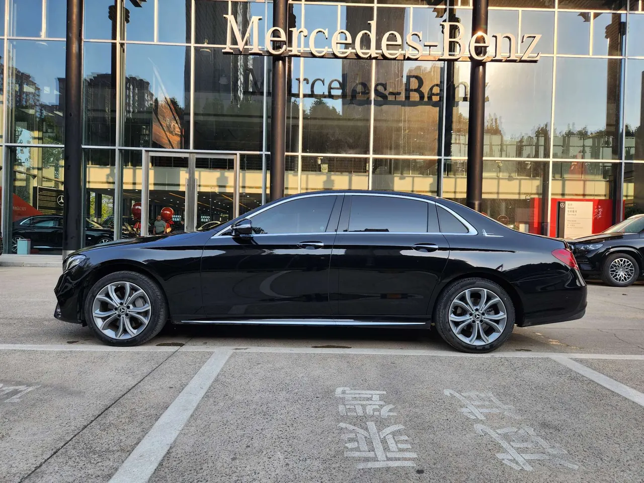 Mercedes Benz E Class 2020 E 300 L 2.0T Sports Luxury Automatic Gear 4