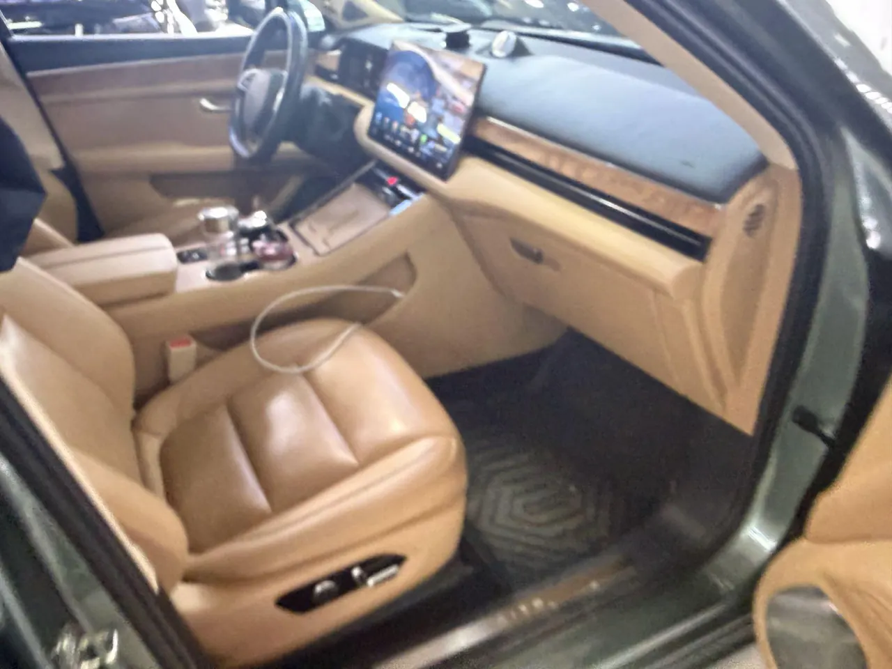 AITO 2023 AITO M5 extended range rear drive standard version automatic gear 2