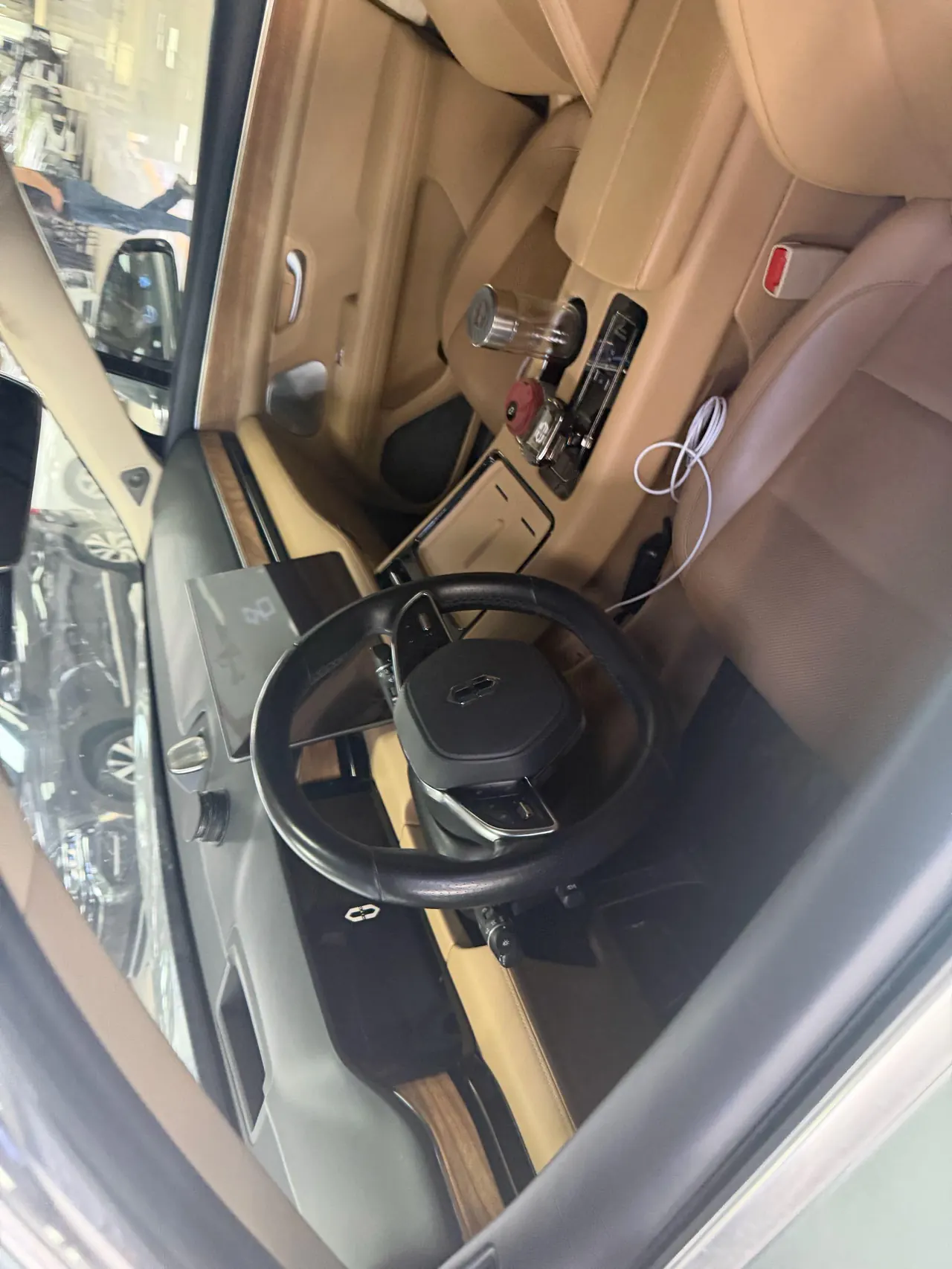 AITO 2023 AITO M5 extended range rear drive standard version automatic gear 3