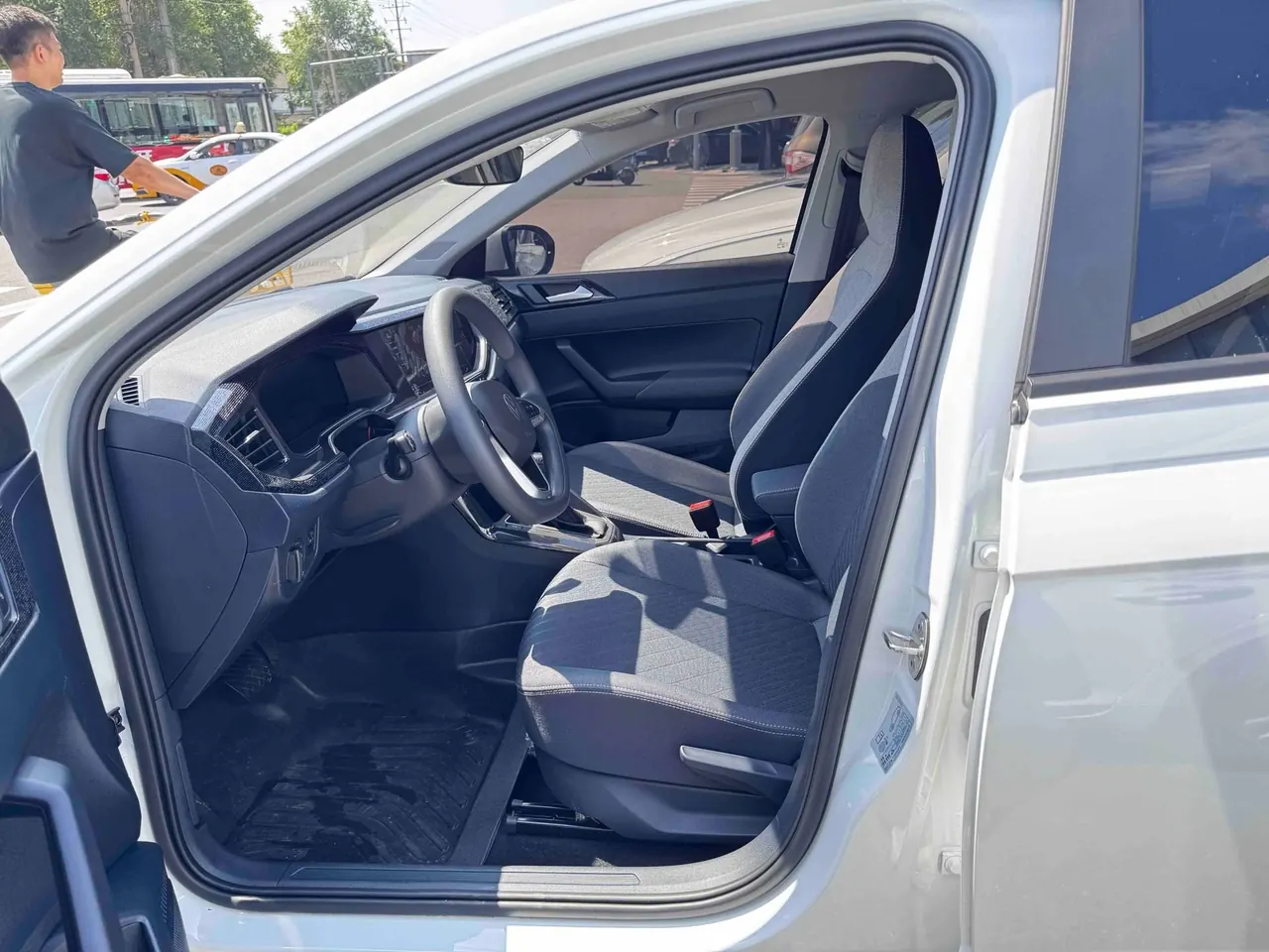 Volkswagen 2025 Lavida New Trend 1.5 Outstanding New Edition Automatic Transmission 4