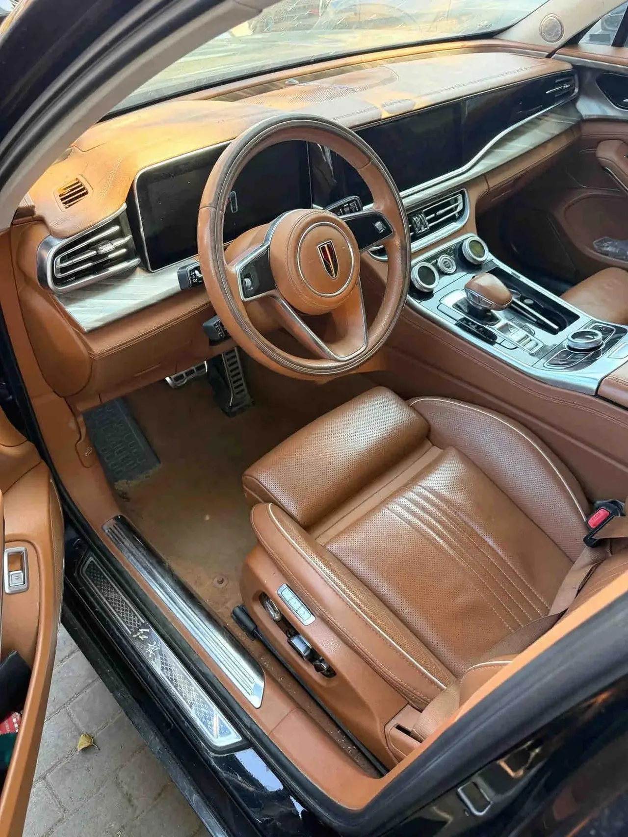 HongQi 2020 H9 48V 2.0T Zhilian Flag Edition Automatic Gear 4