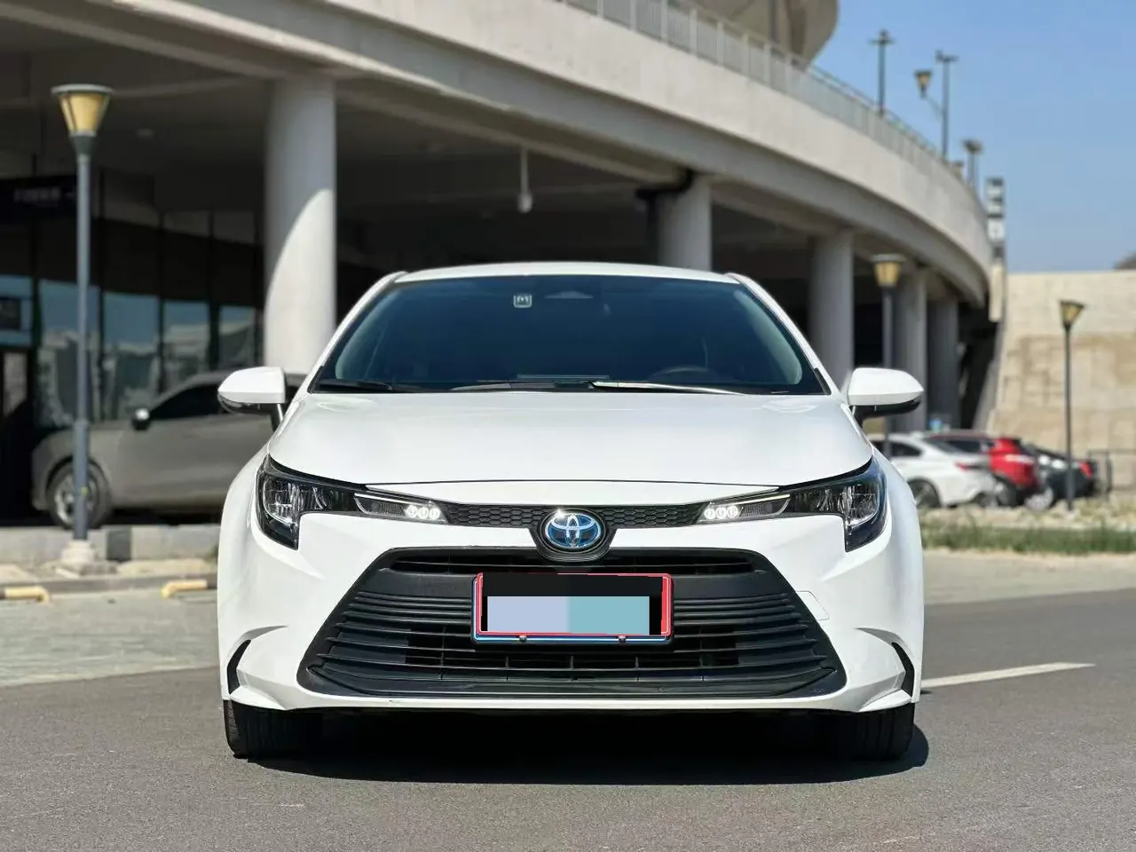Toyota 2023 Lei Ling Shuangqing 1.8 Stepless Intelligent Electric Hybrid Leading Edition Automatic Gear 2