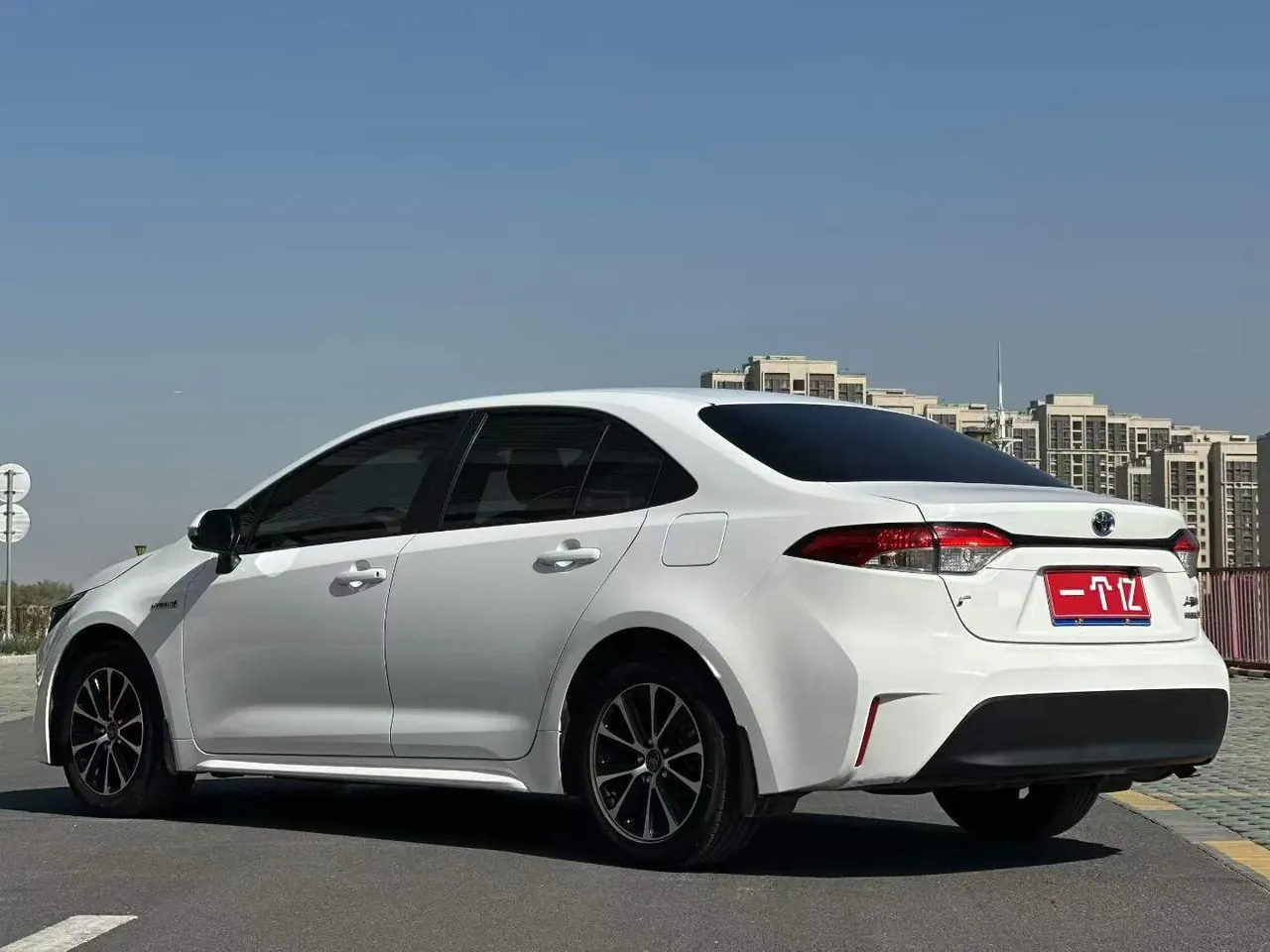 Toyota 2023 Lei Ling Shuangqing 1.8 Stepless Intelligent Electric Hybrid Leading Edition Automatic Gear 9