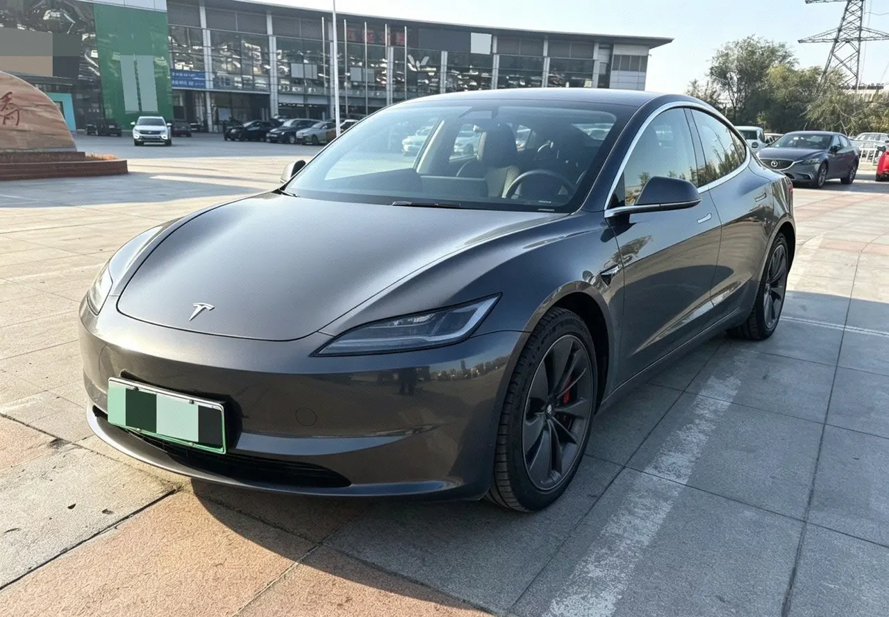Open image lightbox: Tesla 2023 Model 3 Rejuvenation Edition Rear Wheel Drive Automatic Transmission