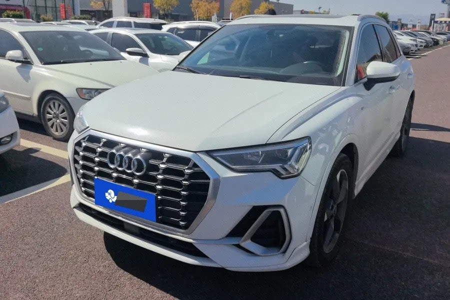 Open image lightbox: Audi 2021 Q3 1.4TFSI 35TFSI Fashion Dynamic Automatic