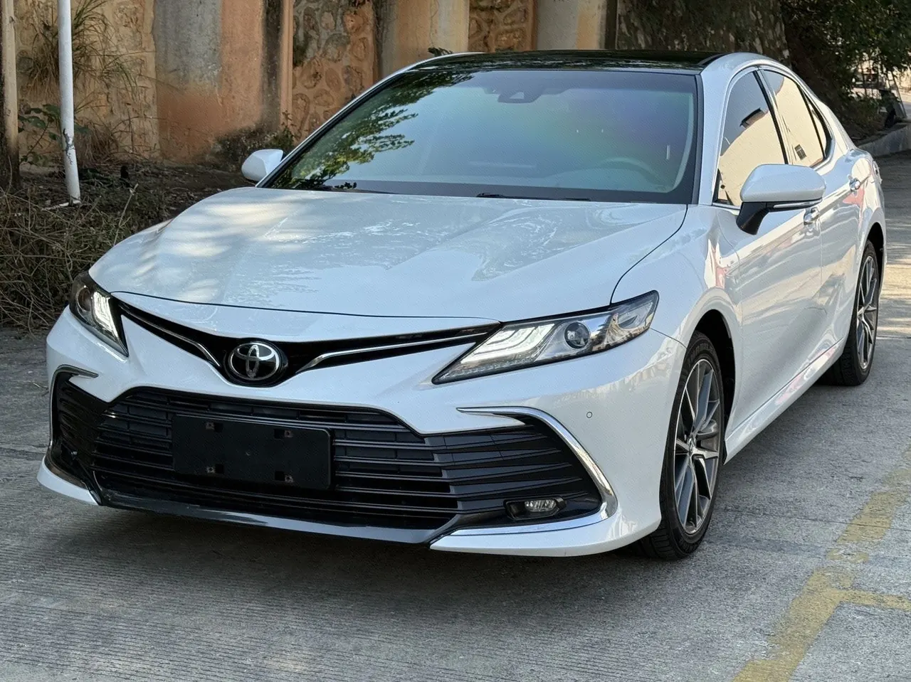 Open image lightbox: Toyota 2021 Camry 2.5G Deluxe Edition Automatic Gear
