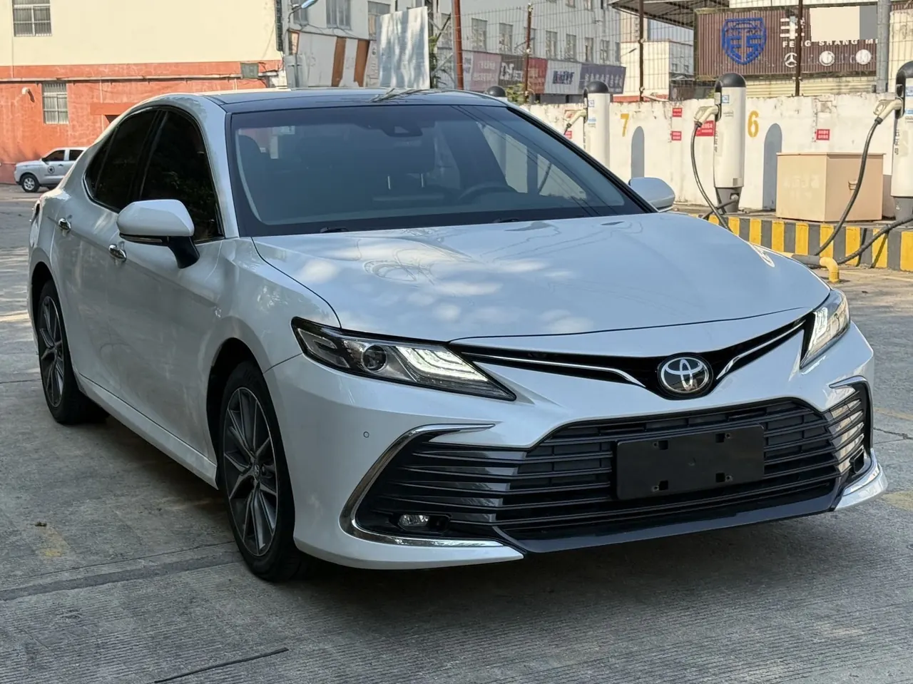 Toyota 2021 Camry 2.5G Deluxe Edition Automatic Gear 3