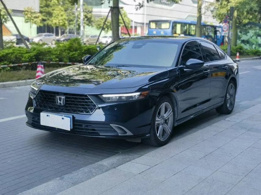 Открыть галерею: Honda 2023 11th Generation Accord 1.5T Stepless 260TURBO Excellent Automatic Gear
