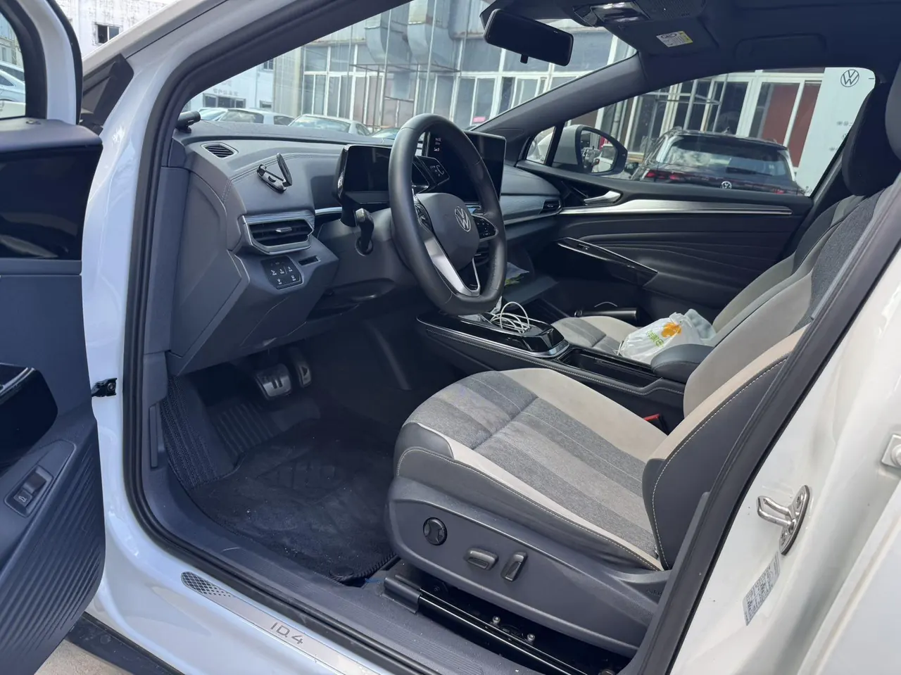 Volkswagen 2024 ID. 4 CROZZ PURE AUTOMATIC 3