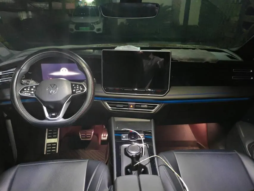 Volkswagen 2024 Tiguan L PRO 2.0TSI 330TSI Two-Drive R-Line Smart Collar Edition Automatic Gear 5