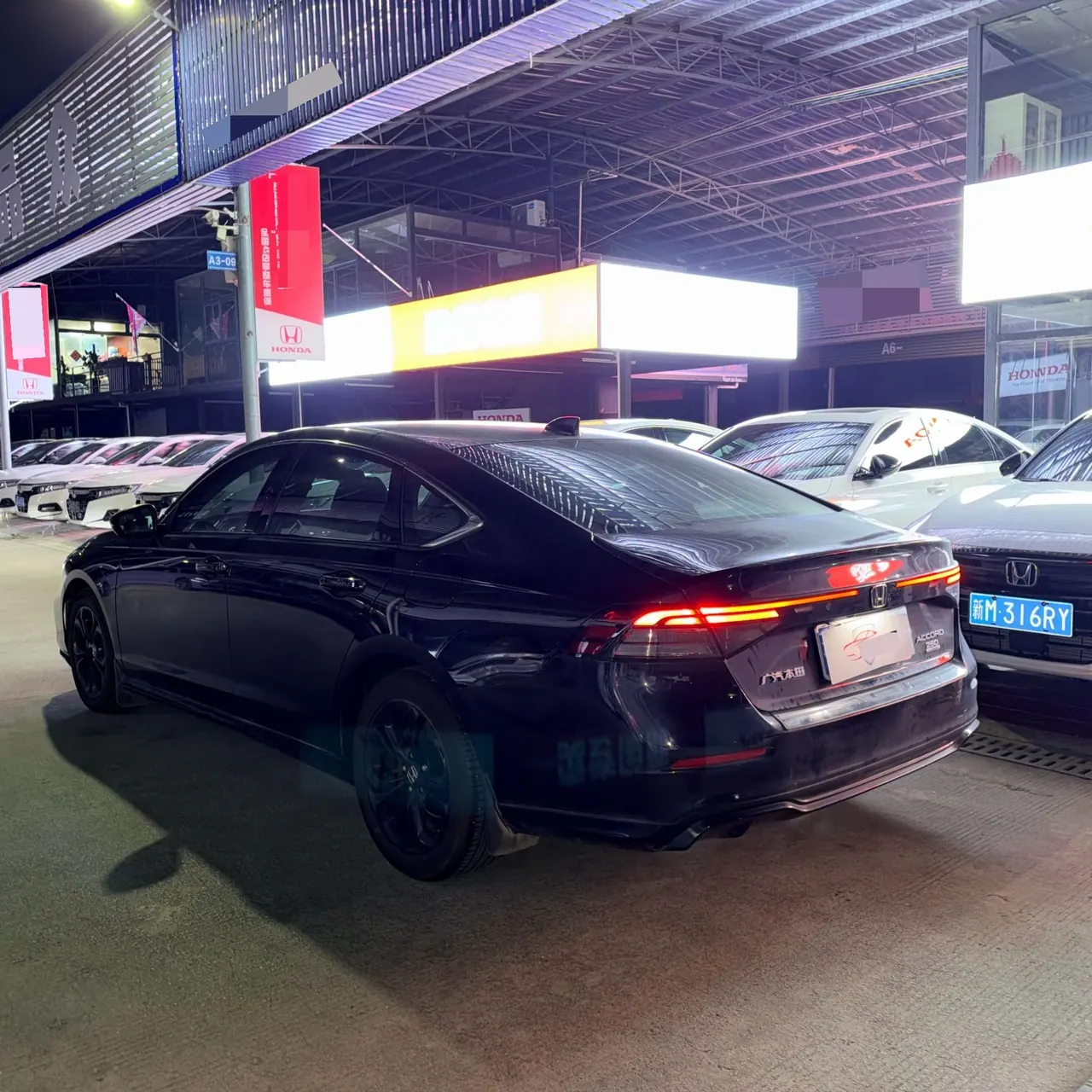Honda 2025 11th Generation Accord 1.5T Stepless 260TURBO Sports Series Deluxe Automatic Gear 4