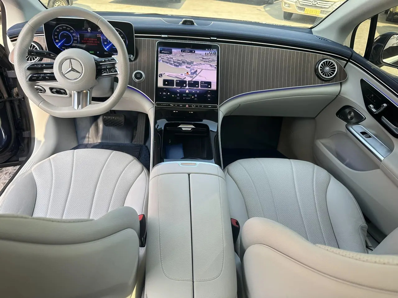 Mercedes Benz 2025 EQE 500 4MATIC EQE 500 4MATIC Pioneer Edition Automatic Gear 8