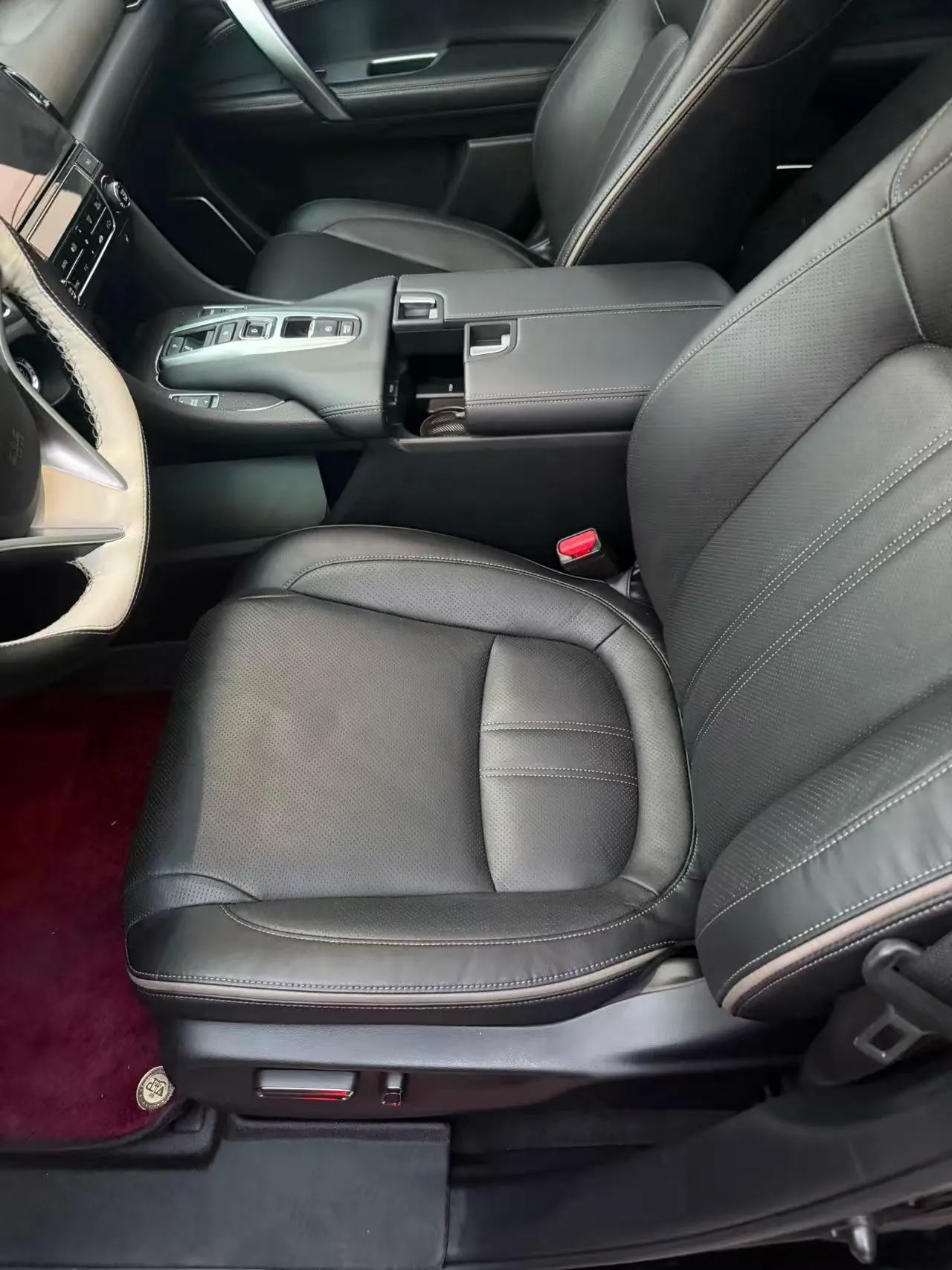 Honda 2020 Crown Road 2.0T 370TURBO Two-Drive Deluxe Automatic Gear 4