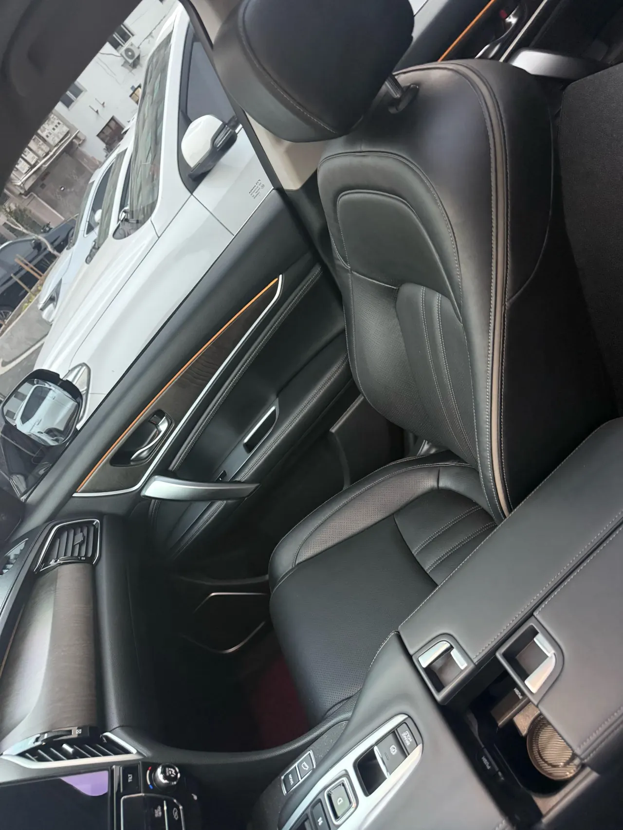 Honda 2020 Crown Road 2.0T 370TURBO Two-Drive Deluxe Automatic Gear 5