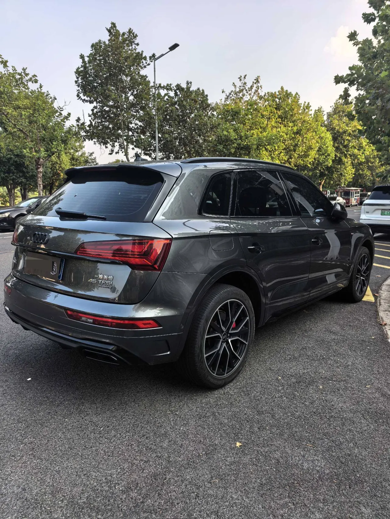 Audi 2023 Q5L 2.0TFSI 45TFSI luxury dynamic automatic transmission 8