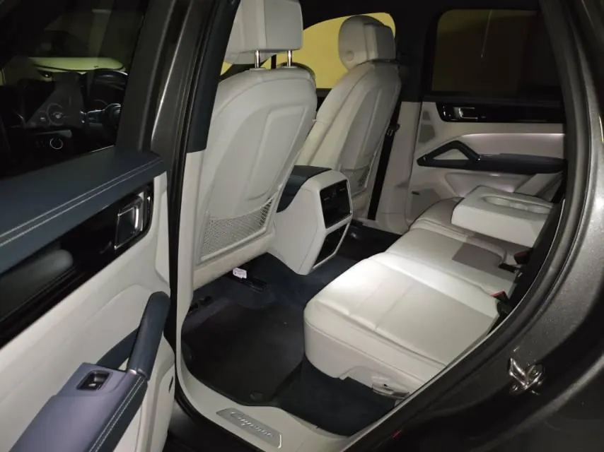 Porsche Cayenne New Energy (Imported) 2021 Cayenne Oil and Electric Hybrid 2.0T Automatic Gear 3