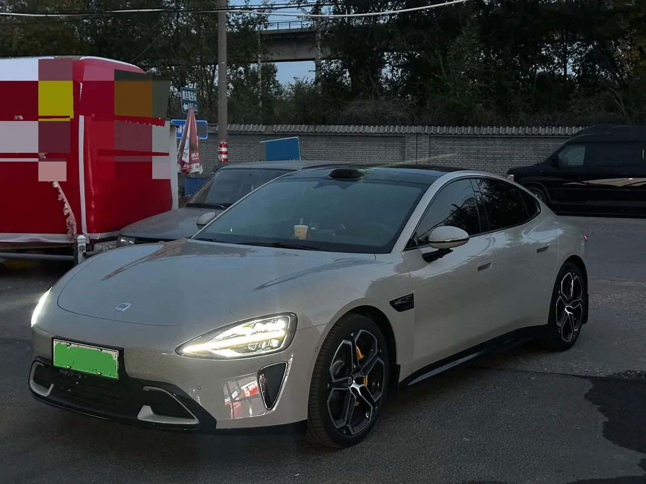 Open image lightbox: MI 2024 SU 7 800km 4-wheel drive ultra-long endurance high-end smart driving Max version automatic gear