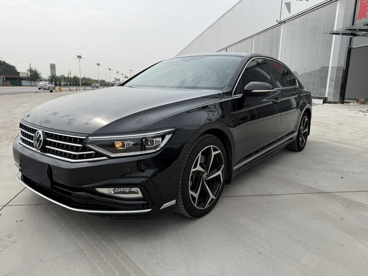 Открыть галерею: Volkswagen 2020 Magotan 2.0TSI 330TSI Leading Automatic