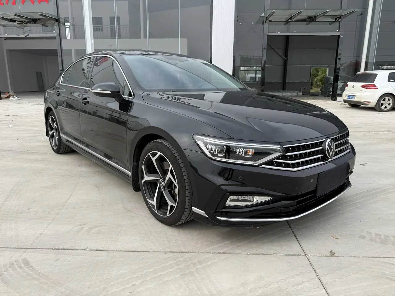 Volkswagen 2020 Magotan 2.0TSI 330TSI Leading Automatic 3