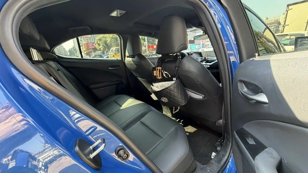 Lexus UX (Imported) 2020 UX200 2.0 Stepless Special Edition Automatic Gear 6