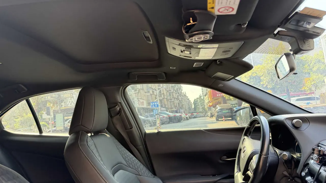 Lexus UX (Imported) 2020 UX200 2.0 Stepless Special Edition Automatic Gear 9