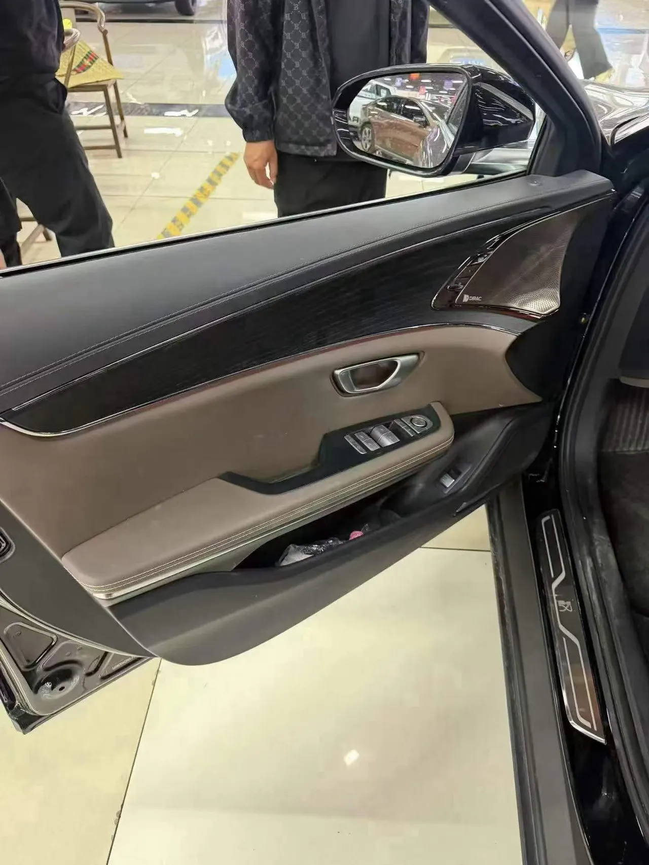BYD 2020 Han four-wheel drive high-performance flagship automatic gear 4