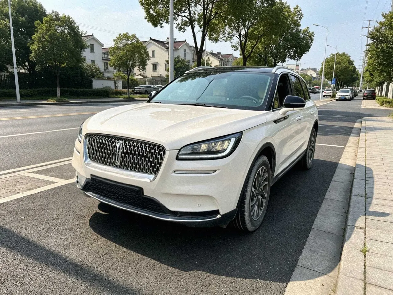 Lincoln 2020 adventurer 2.0T two-wheel drive elegant version of automatic gear - View 1