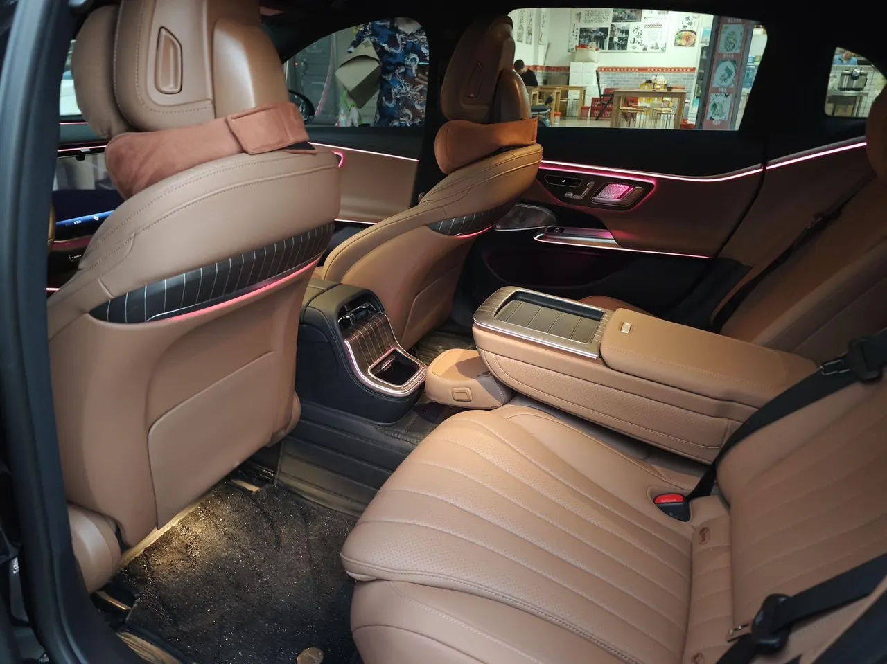 Mercedes Benz E Class 2024 E 300 L 48V 2.0T Luxury Automatic Gear 3