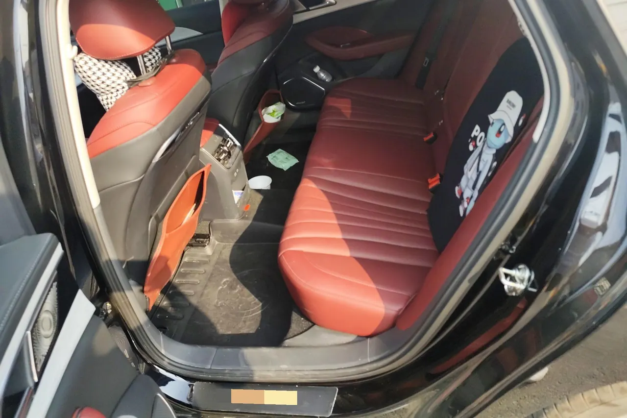 HongQi 2024 H5 2.0T Zhilian Qi Chang Edition Automatic Gear 6