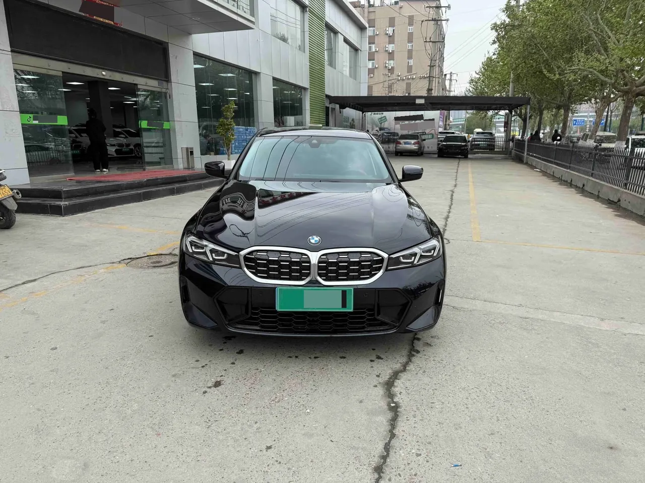 BMW 3 Series 2024 325Li 2.0T M Sports Obsidian Night Suit Automatic Gear 3