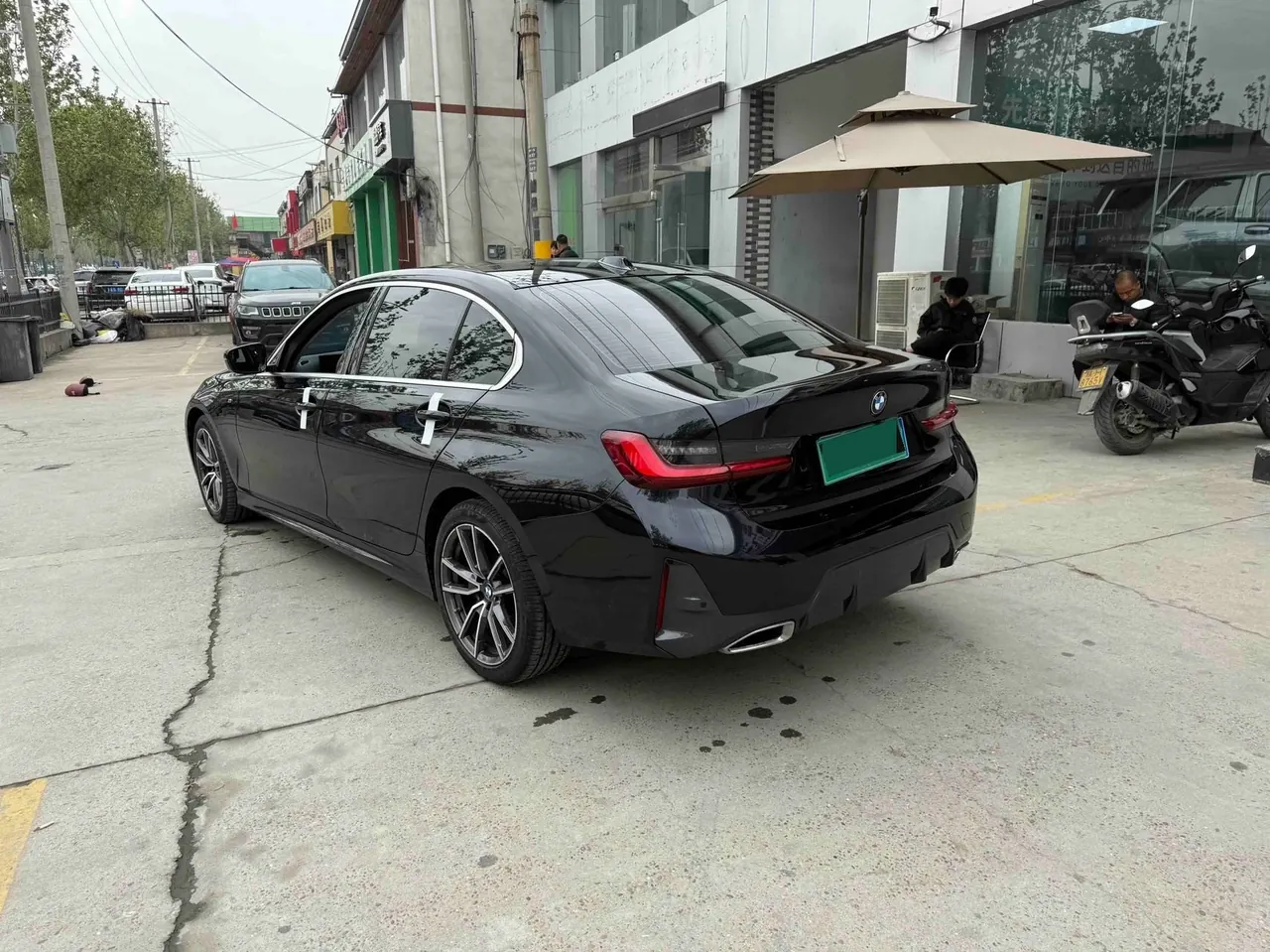 BMW 3 Series 2024 325Li 2.0T M Sports Obsidian Night Suit Automatic Gear 7