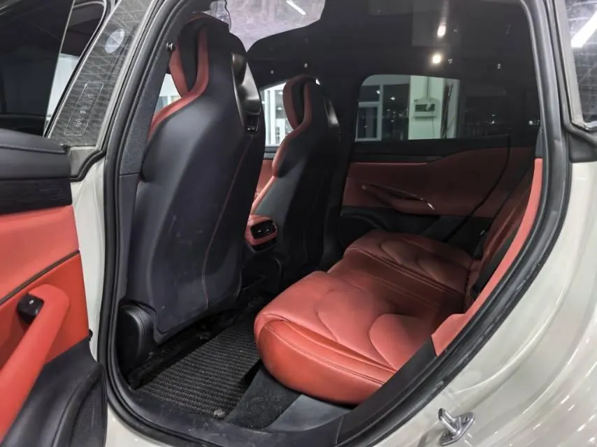 MI 2024 SU 7 830km Rear Drive Ultra Long Endurance High-end Smart Drive Pro Edition Automatic Gear 6