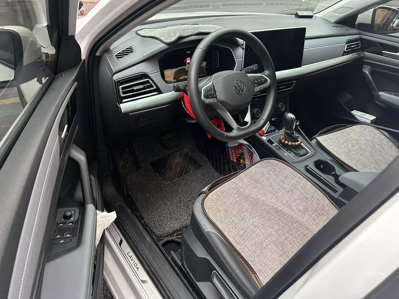 Volkswagen 2024 LaVida 1.5 5 Million Edition Automatic 5