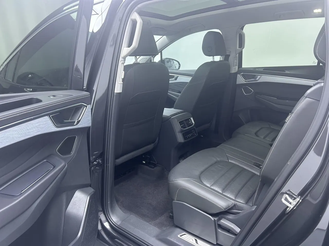 Volkswagen 2021 models of 2.0TSI 380TSI four-wheel drive luxury version of Pro automatic gear 5