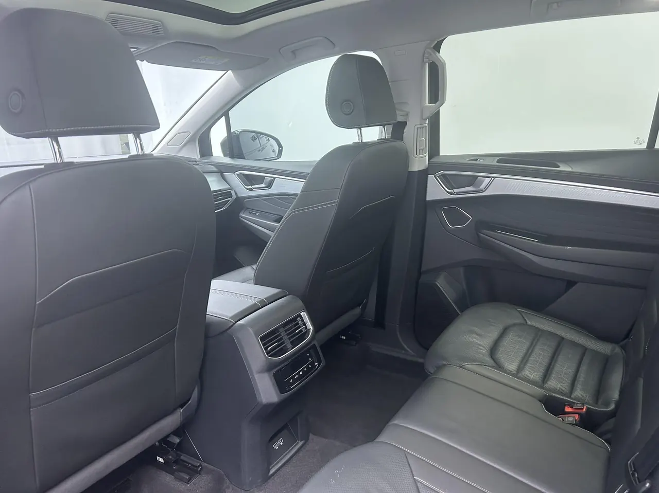 Volkswagen 2021 models of 2.0TSI 380TSI four-wheel drive luxury version of Pro automatic gear 6