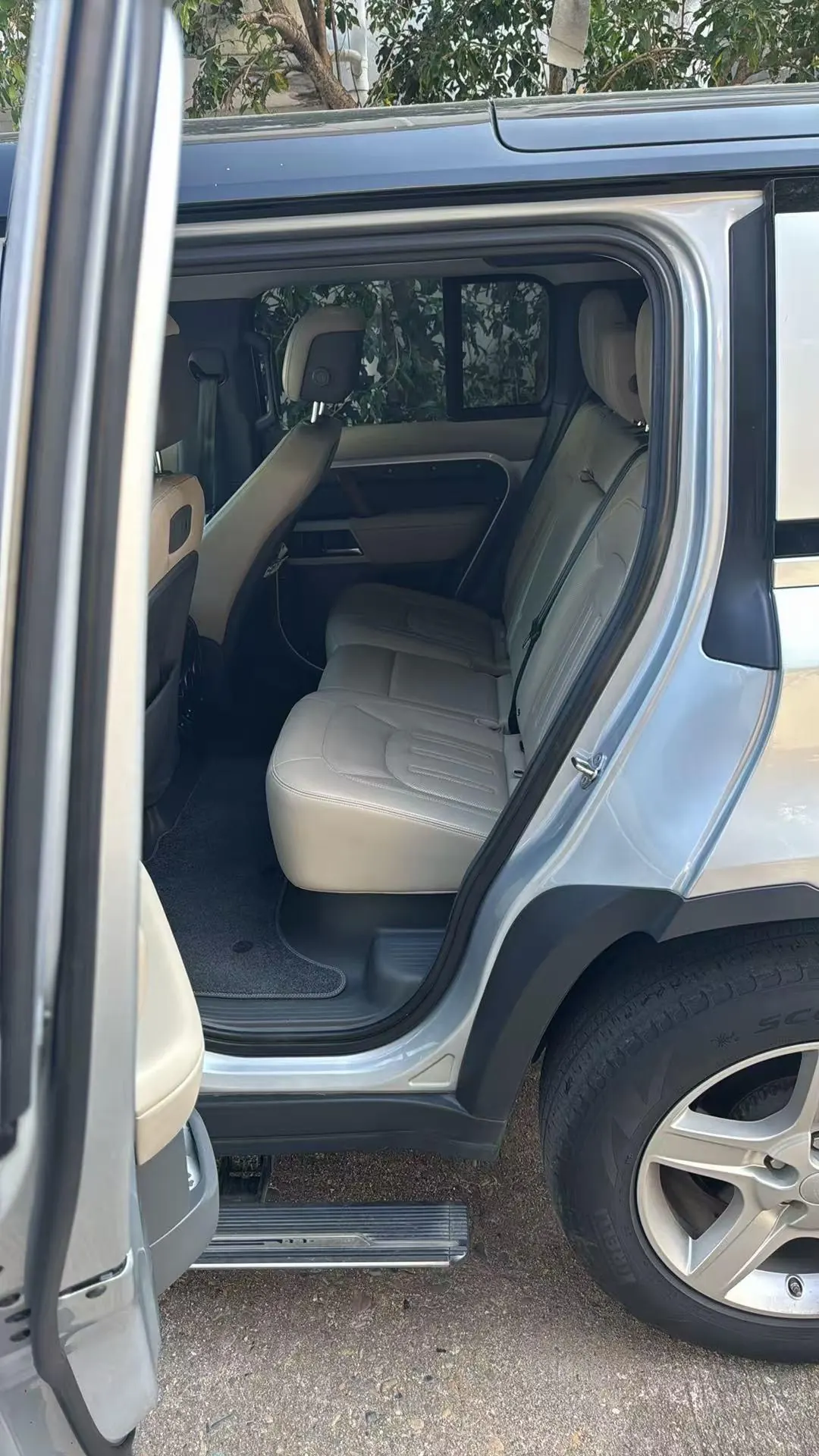 Land Rover Guard (Imported) 2020 Guard 110 3.0T P400 HSE Automatic Gear 2