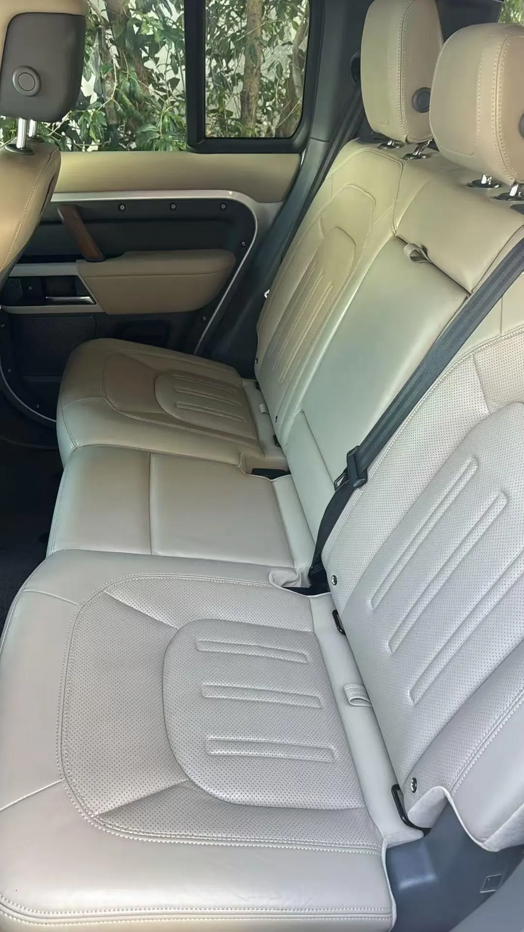 Land Rover Guard (Imported) 2020 Guard 110 3.0T P400 HSE Automatic Gear 5