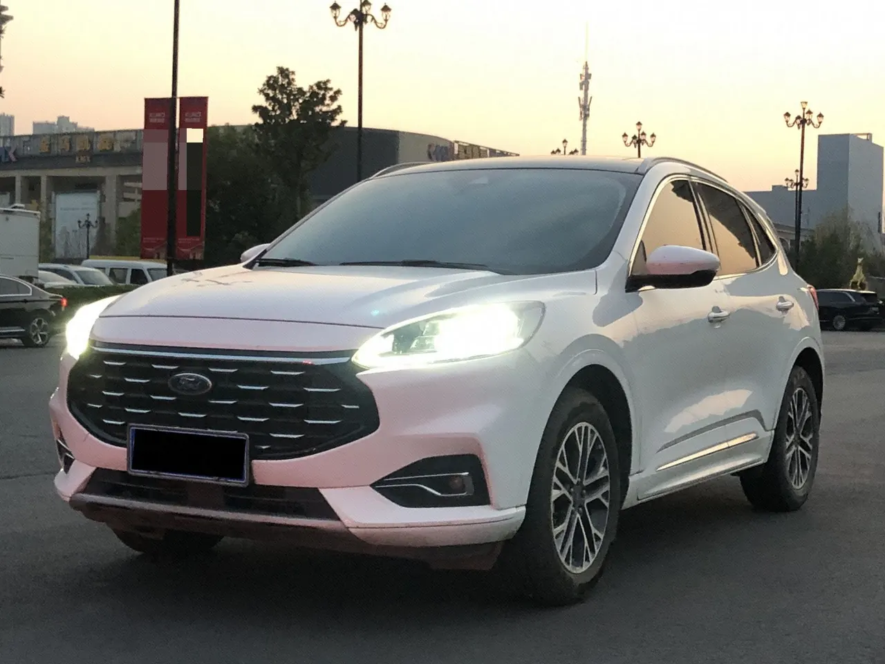 打开图片灯箱:Ford 2020 Sharp 2.0T EcoBoost 12250.00g Drive Smart Jia Xiang Automatic Gear