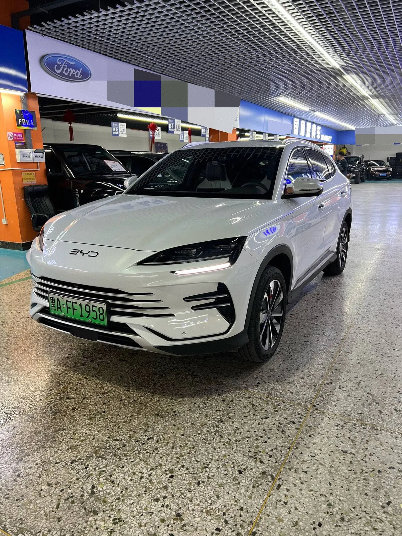 Открыть галерею: BYD Song PLUS New Energy 2025 Song PLUS DM-i 1.5 Stepless 112KM Honorable Automatic Gear
